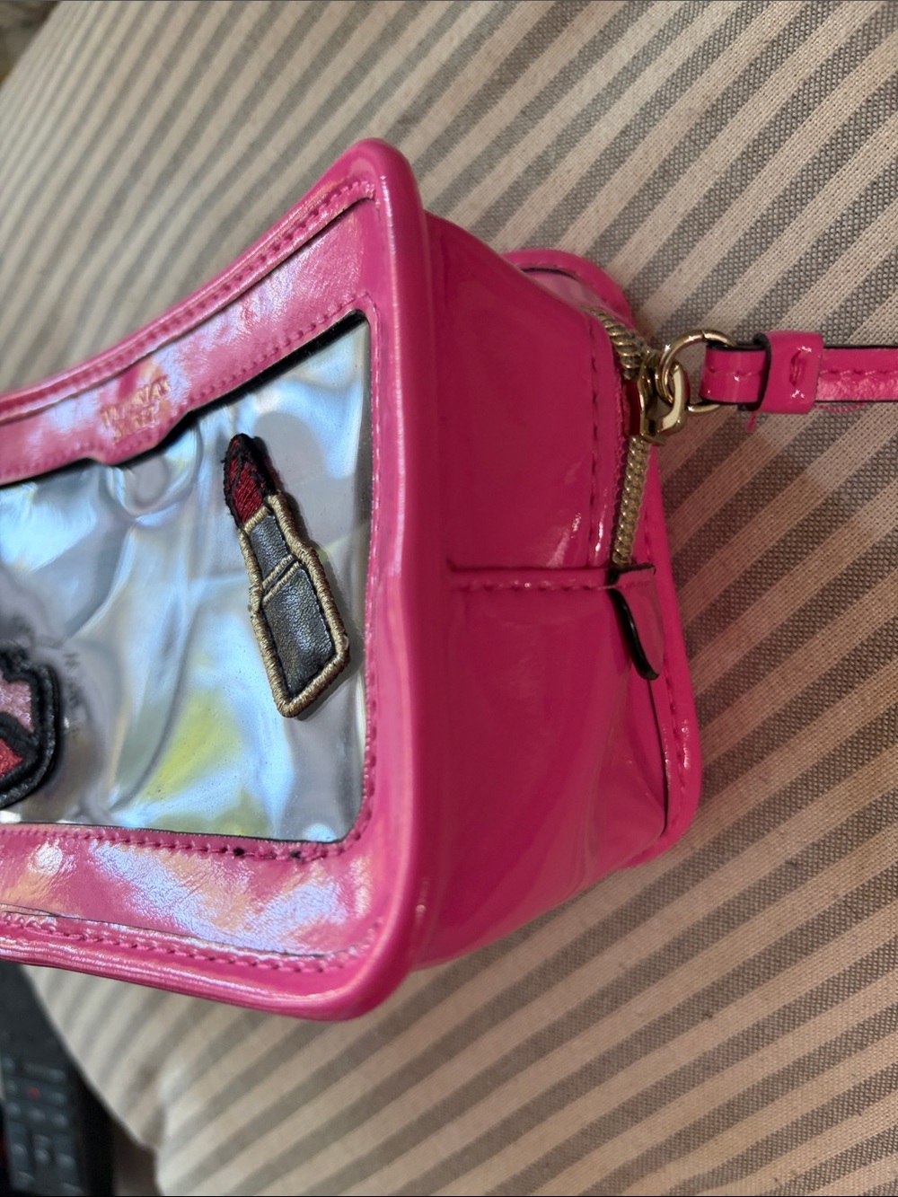 Victoria's Secret Hot Pink Clear Cosmetic Pouch with Lip & Lipstick Appliqués - Picture 4 of 9